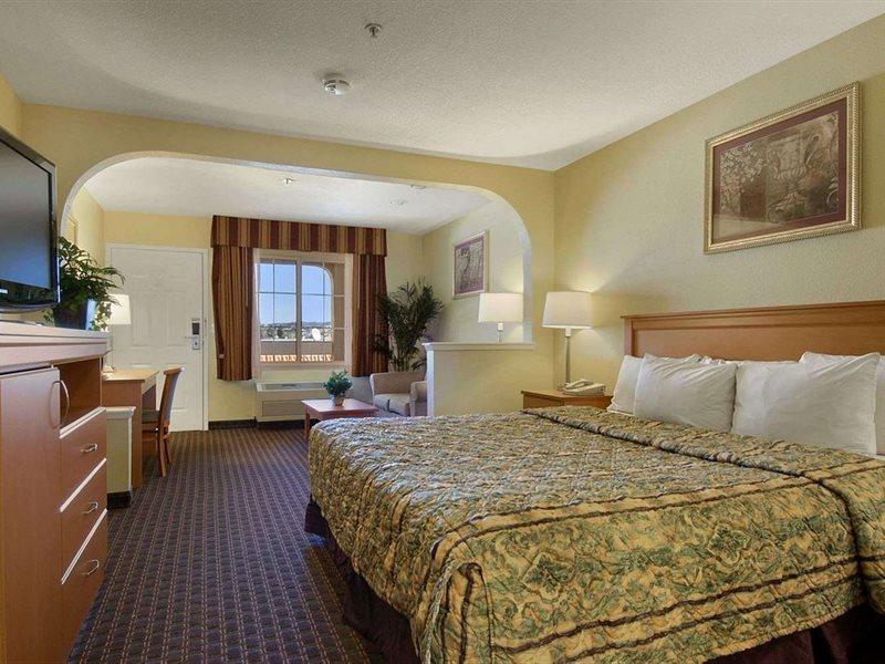 Days Inn By Wyndham Hayward Airport Zewnętrze zdjęcie