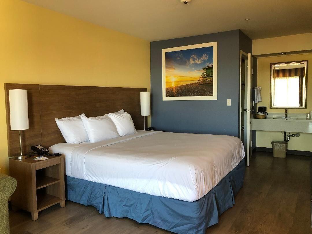Days Inn By Wyndham Hayward Airport Zewnętrze zdjęcie